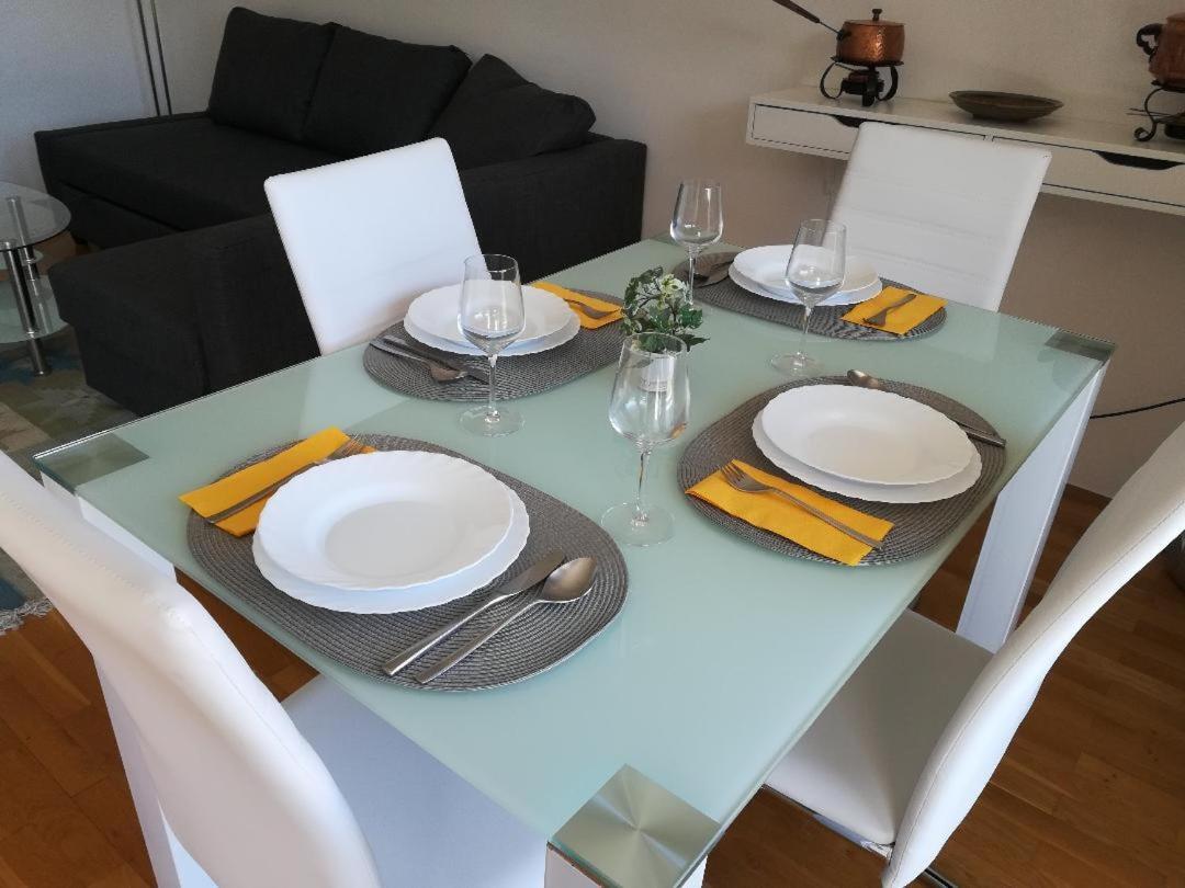 Homy Apartment In Buda, With Safe Garage And Terrace Budapest Kültér fotó